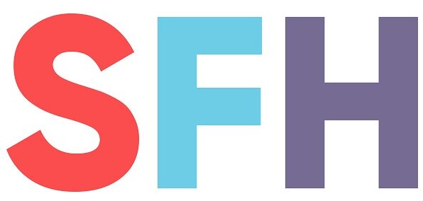 Großflächige, minimalistische Darstellung der Buchstaben „SFH“ auf hellem Hintergrund: Das „S“ ist rot, das „F“ hellblau und das „H“ violett. Die klaren, dicken Buchstaben stehen nebeneinander ohne weitere grafische Elemente.
